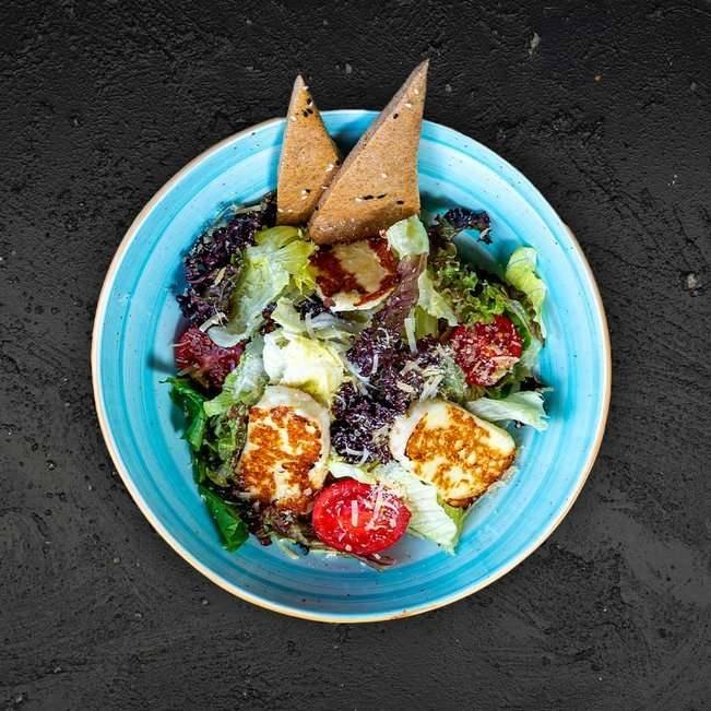 Izgara Hellim Salata