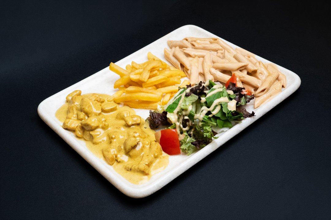 Her Salı – Köri Soslu Tavuk & Kremalı Mantarlı Tavuk